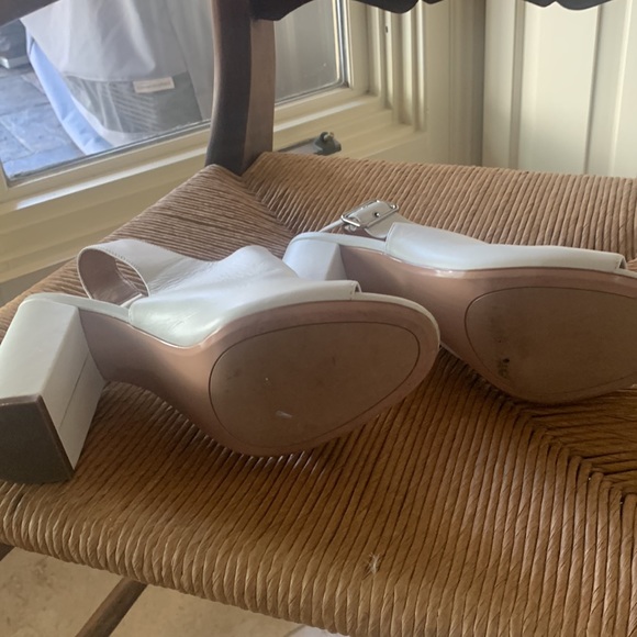 Halogen White Leather Slingback Mules Chunky Heels Peep Toes White  9 Excellent - Picture 5 of 7